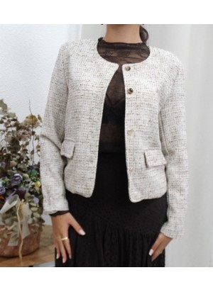 Chaqueta Corte Chanel en Tonos Beige y Hilo Dorado | Airemoda