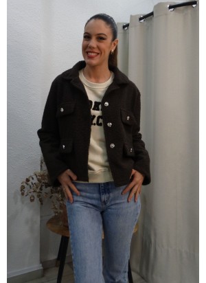 Cazadora Corta Borreguito Marrón con Botones Joya | Moda Mujer