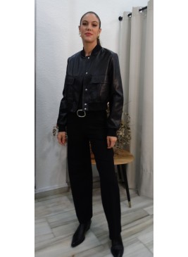 Chaqueta Bomber de Polipiel Negra para Mujer, Estilo Moderno y Urbano