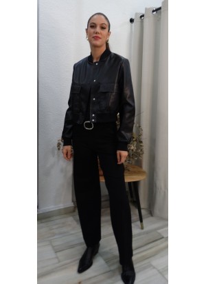 Chaqueta Bomber de Polipiel Negra para Mujer, Estilo Moderno y Urbano