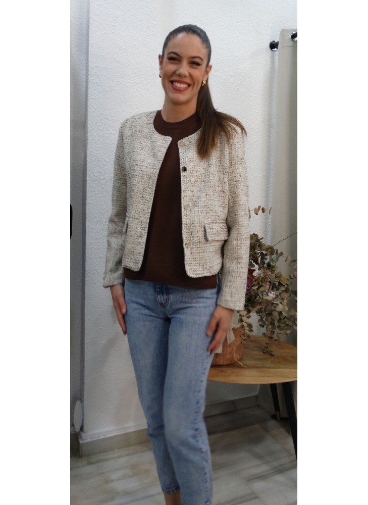 Chaqueta corte chanel
