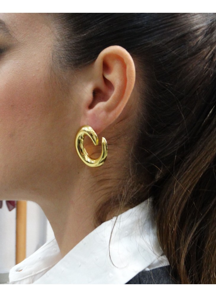 Pendientes de Aro Abierto en Acero Dorado | Joyería Moderna y Elegante