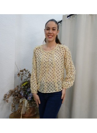 Blusa Beige con Volantes y Estampado de Rombos | Nueva Colección