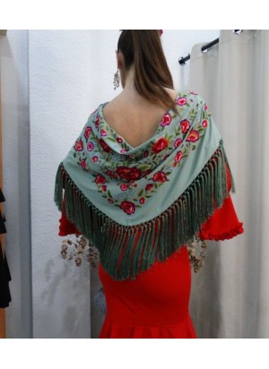 Mantón de Flamenca Verde Agua con Bordados de Rosas Rojas