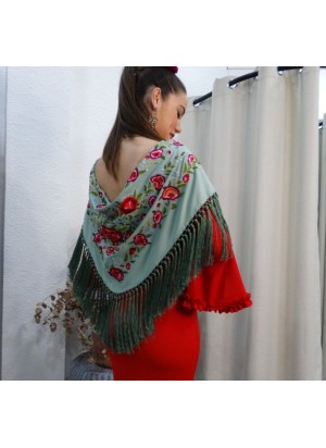 Mantón de Flamenca Verde Agua con Bordados de Rosas Rojas