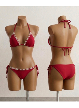 Bikini Color Rojo con Detalles en los Bordes y Lazos Laterales