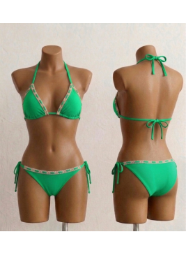 Bikini Color Verde con Detalles en los Bordes y Lazos Laterales