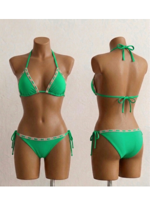 Bikini Color Verde con Detalles en los Bordes y Lazos Laterales