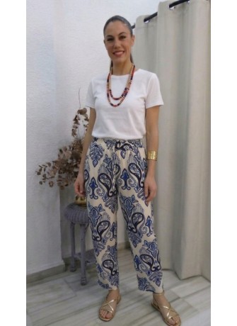 Pantalón de mujer con estampado geométrico en tonos azul marino y beige, corte recto y estilo casual veraniego