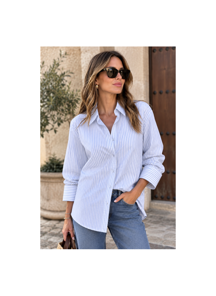 Camisa a Rayas Azules y Blancas Tipo Oversize | Moda Mujer